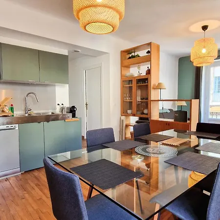 La Vue De * サルラ・ラ・カネダ